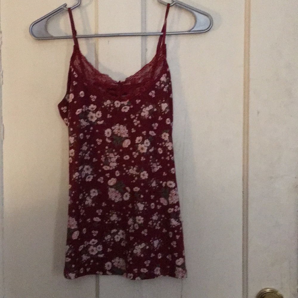 Florial tank top”maroon in color